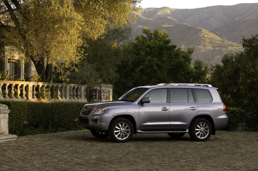  Lexus LX570 2008 года  (фото 133 из 221)